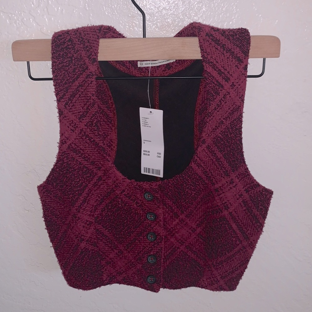 crop top vest